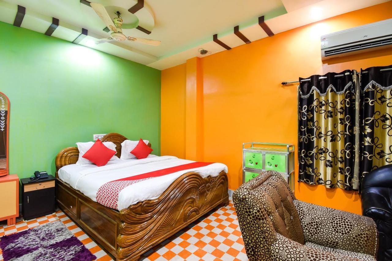Oyo 44160 Hotel Sahana Jangipur Екстер'єр фото