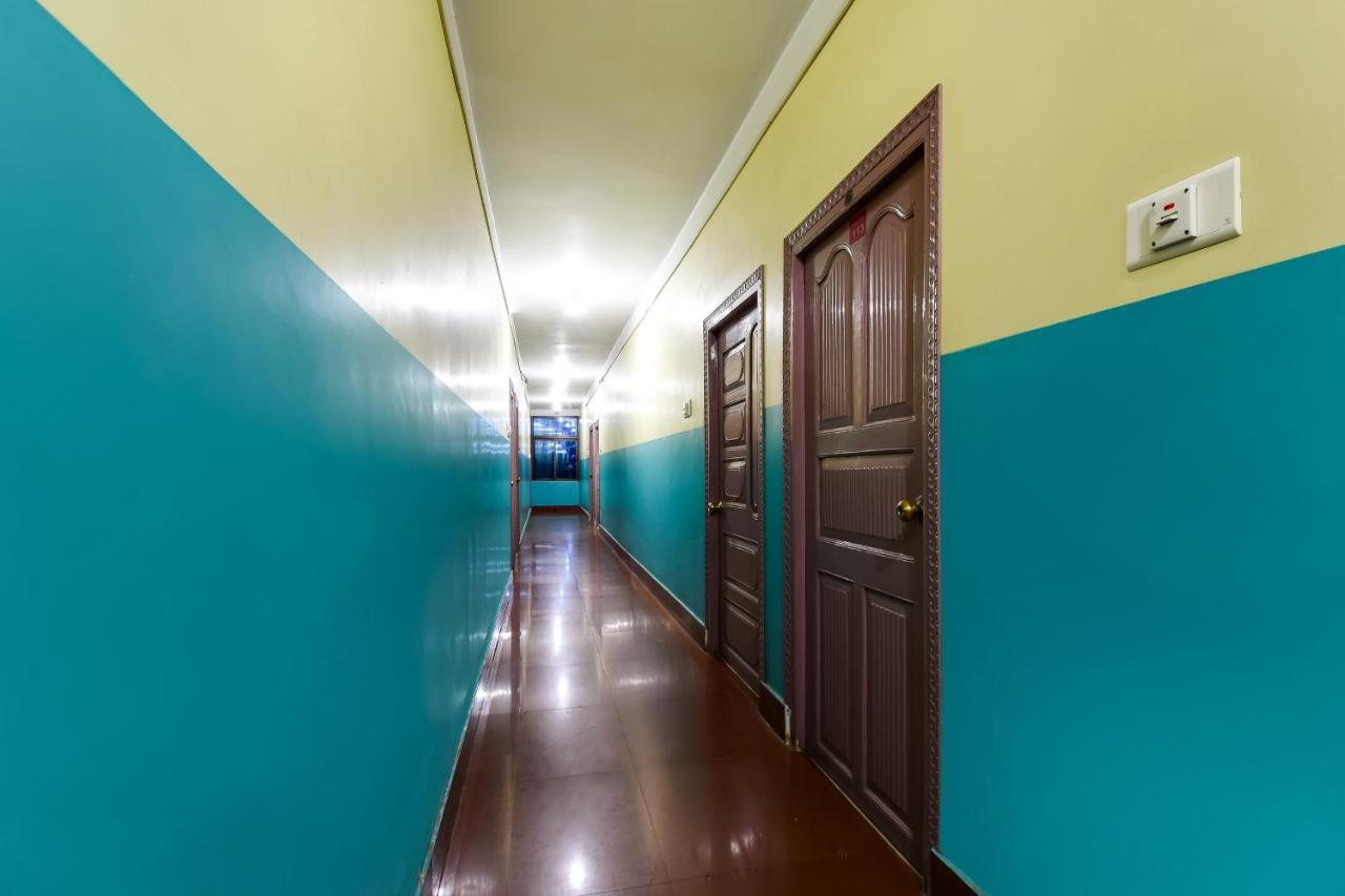 Oyo 44160 Hotel Sahana Jangipur Екстер'єр фото