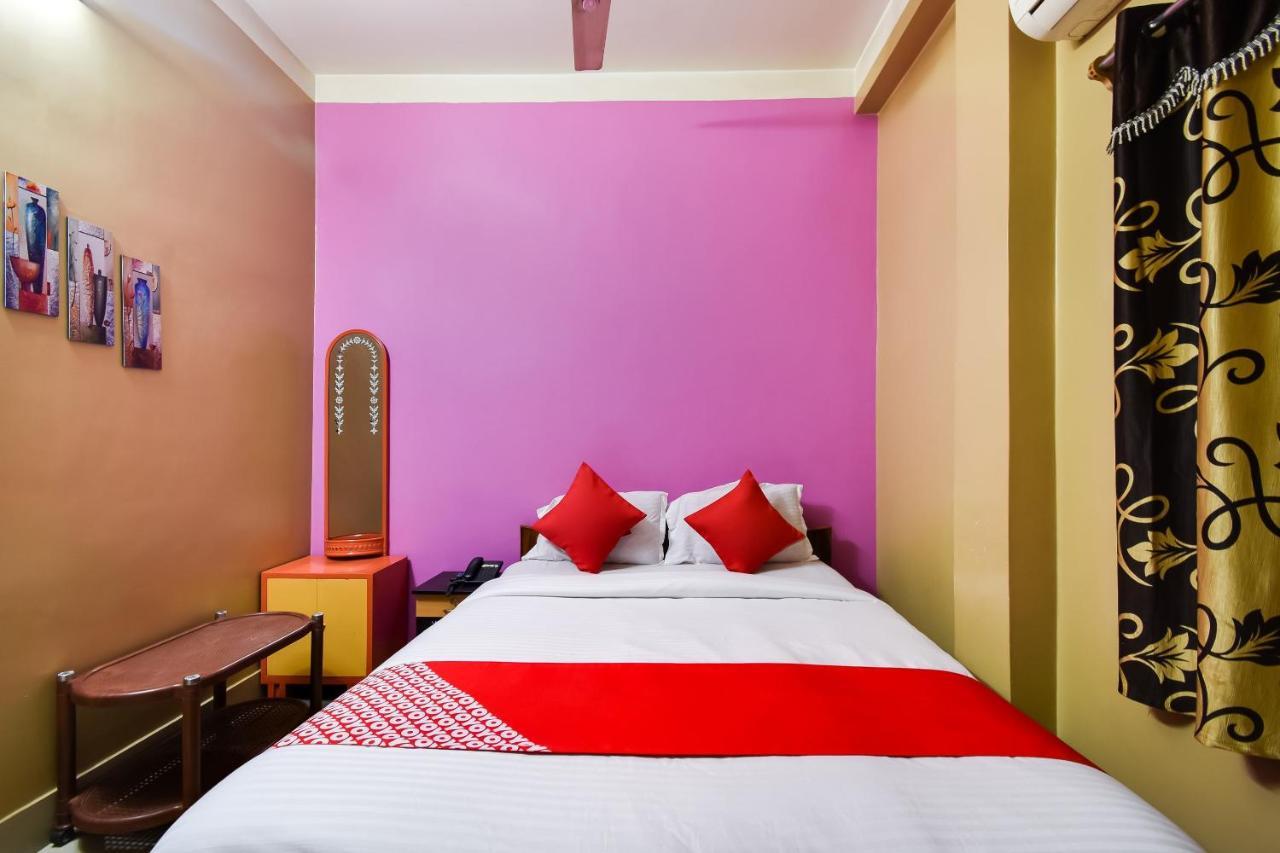 Oyo 44160 Hotel Sahana Jangipur Екстер'єр фото