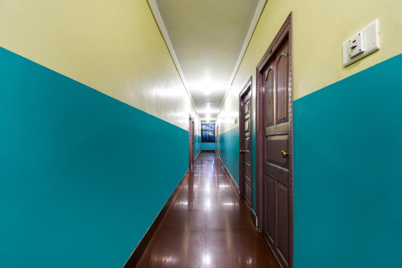 Oyo 44160 Hotel Sahana Jangipur Екстер'єр фото