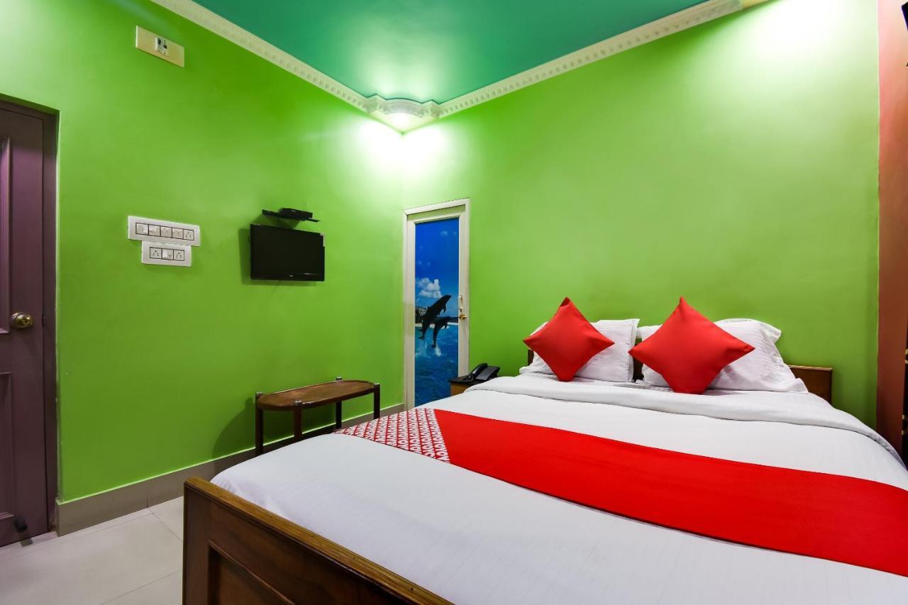 Oyo 44160 Hotel Sahana Jangipur Екстер'єр фото